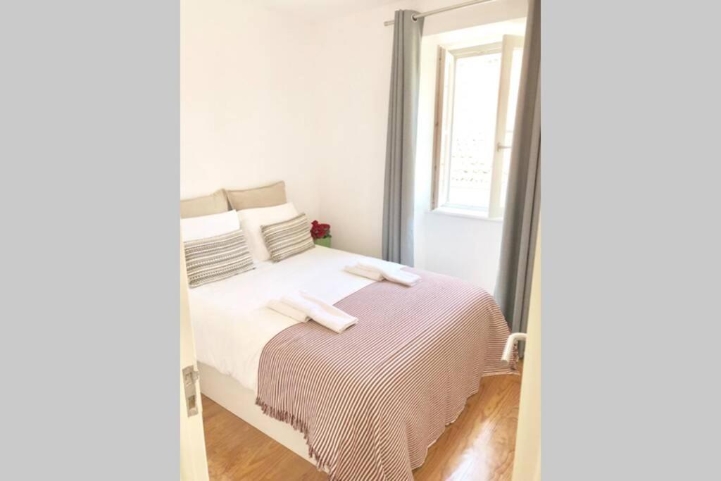 32 2 - Heart Of Lisbon Private Apartment, Bairro Alto Buitenkant foto