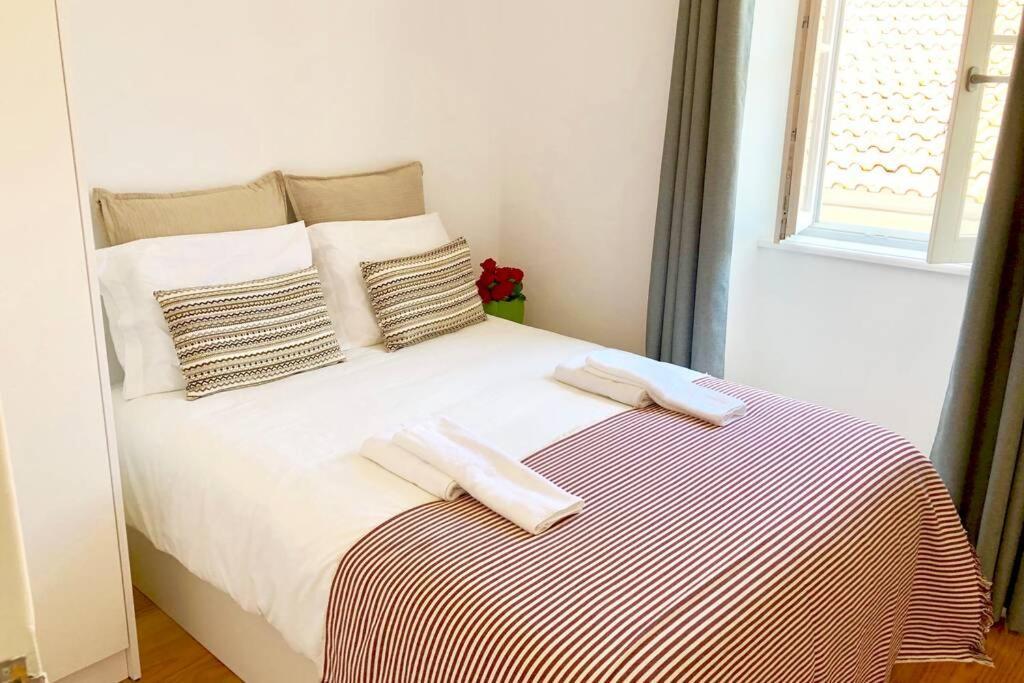 32 2 - Heart Of Lisbon Private Apartment, Bairro Alto Buitenkant foto