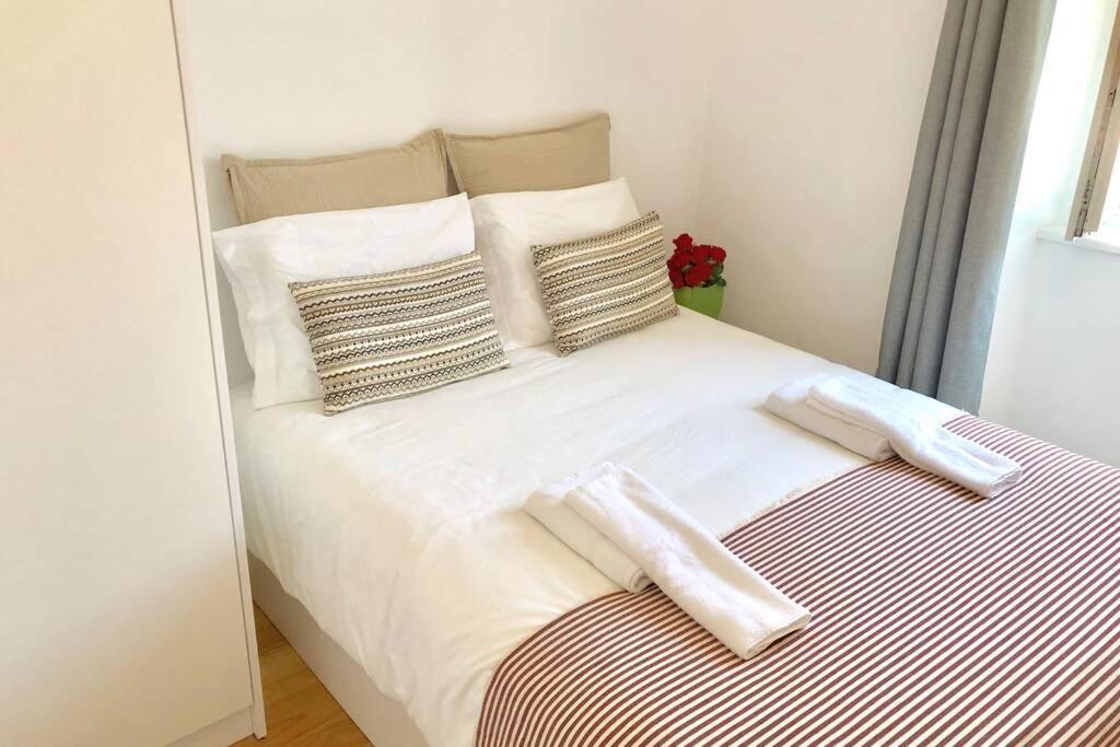 32 2 - Heart Of Lisbon Private Apartment, Bairro Alto Buitenkant foto
