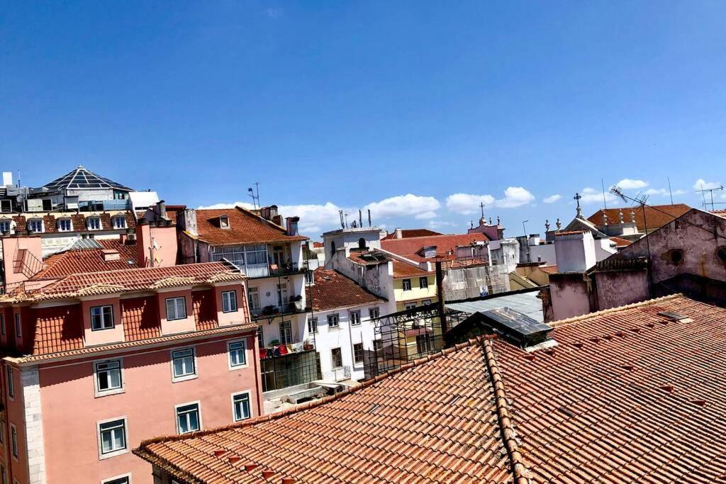 32 2 - Heart Of Lisbon Private Apartment, Bairro Alto Buitenkant foto