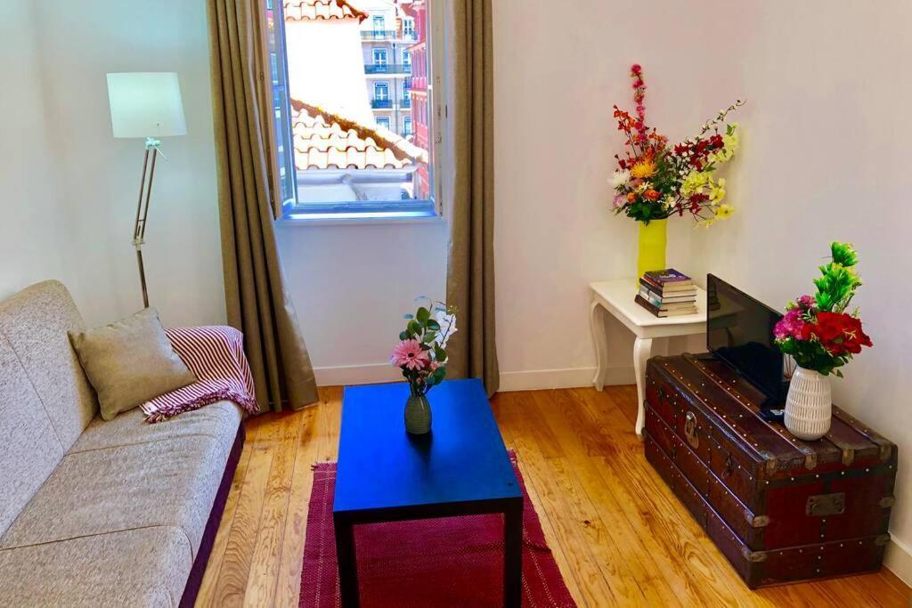 32 2 - Heart Of Lisbon Private Apartment, Bairro Alto Buitenkant foto