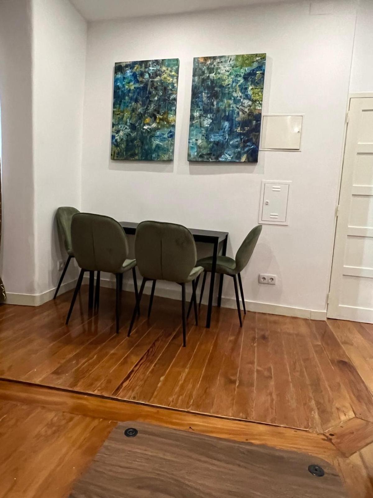 32 2 - Heart Of Lisbon Private Apartment, Bairro Alto Buitenkant foto