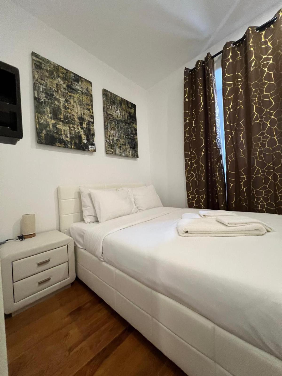 32 2 - Heart Of Lisbon Private Apartment, Bairro Alto Buitenkant foto